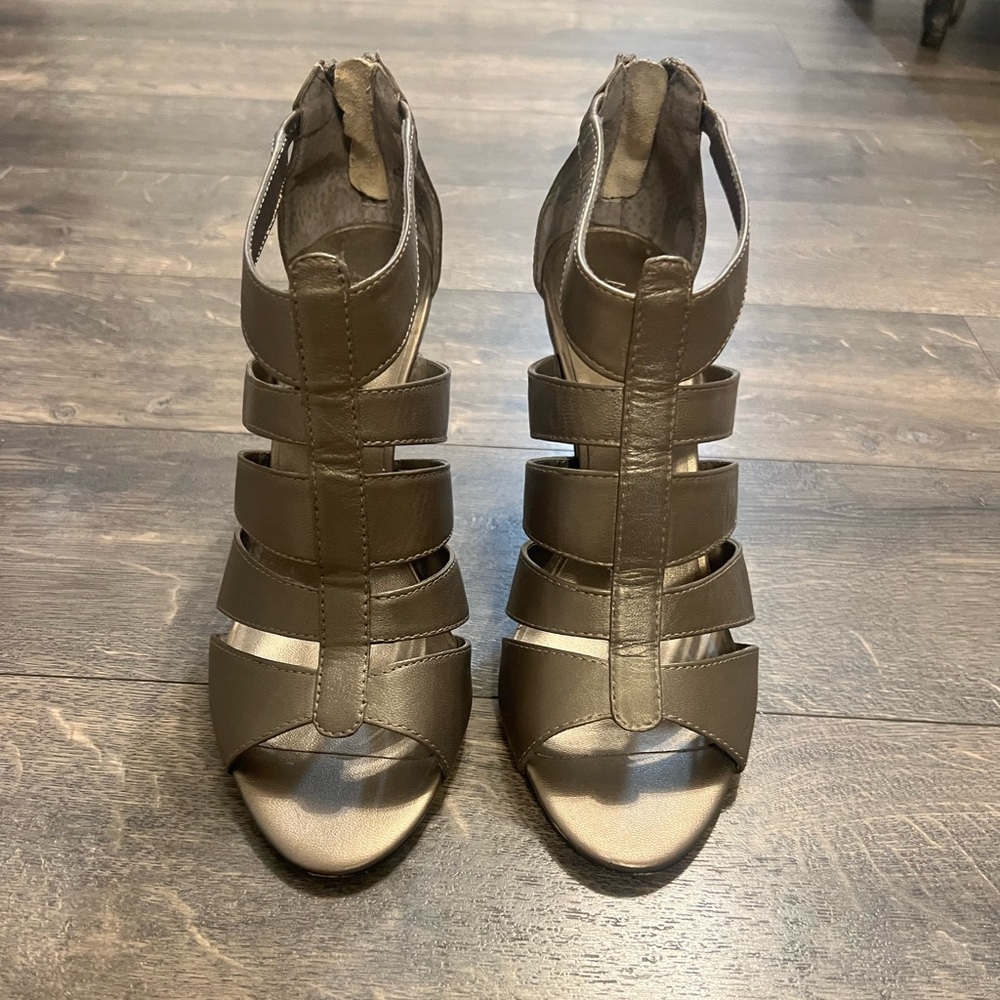 Anne Klein Sharona Heels SZ 8 1/2‎ M